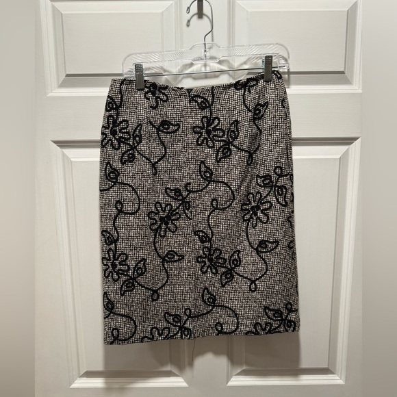 Talbots Wool Pencil Skirt​​ - Picture 4 of 7